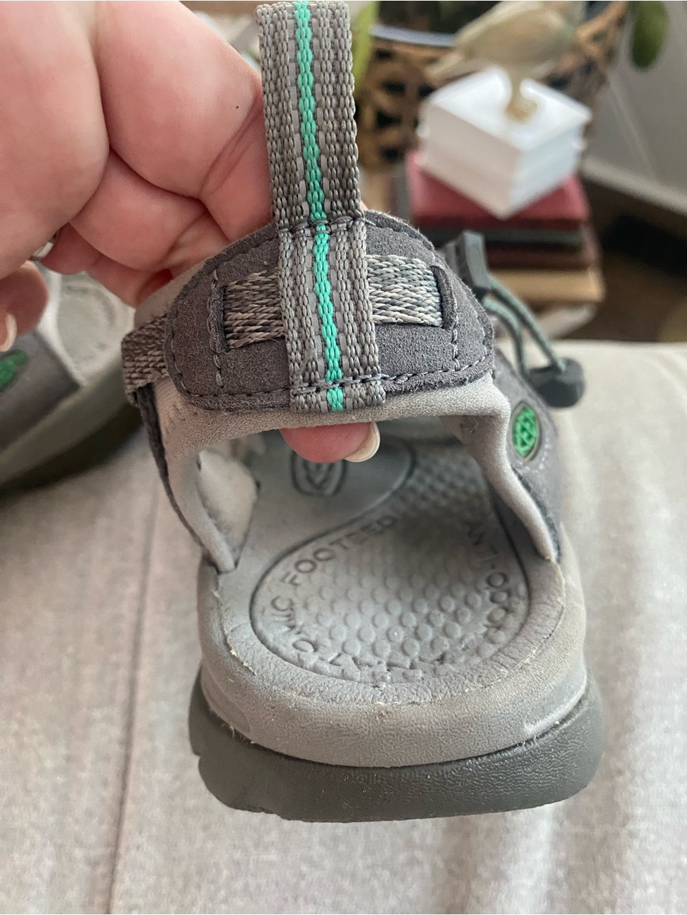 KEEN Women's Gray Sport Sandals with Teal Accents size 7 EXCELLENT CONDITION! - Picture 6 of 14